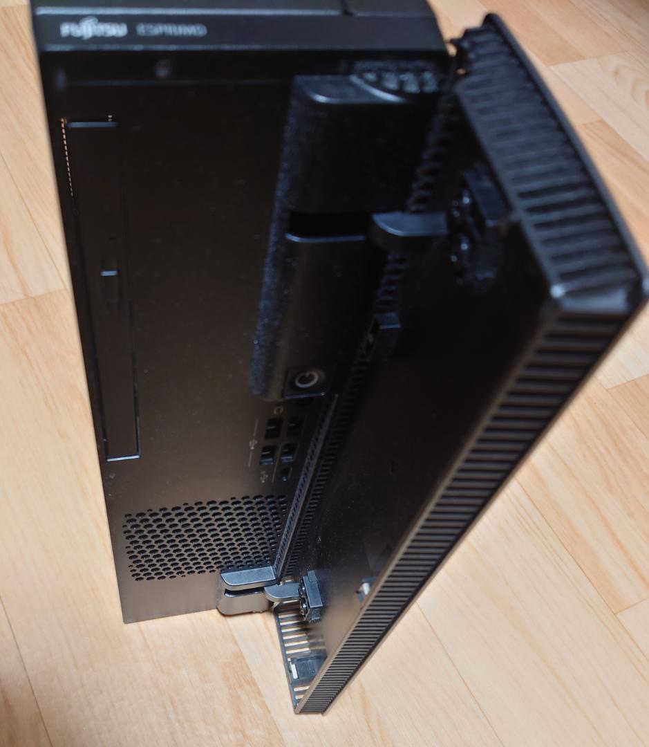 ESPRIMO WD2/E2 ダークシルバー　富士通