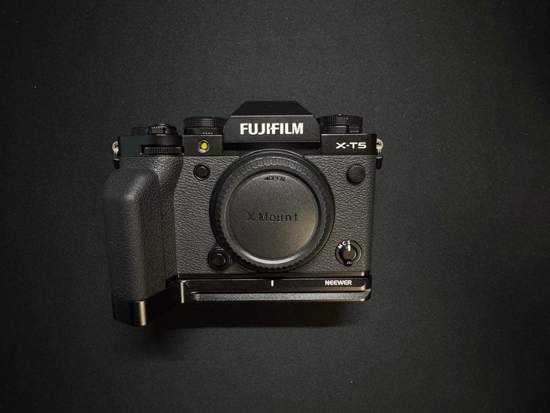 Fujifilm X-T5 ミラーレス一眼 本体(おまけ付き)