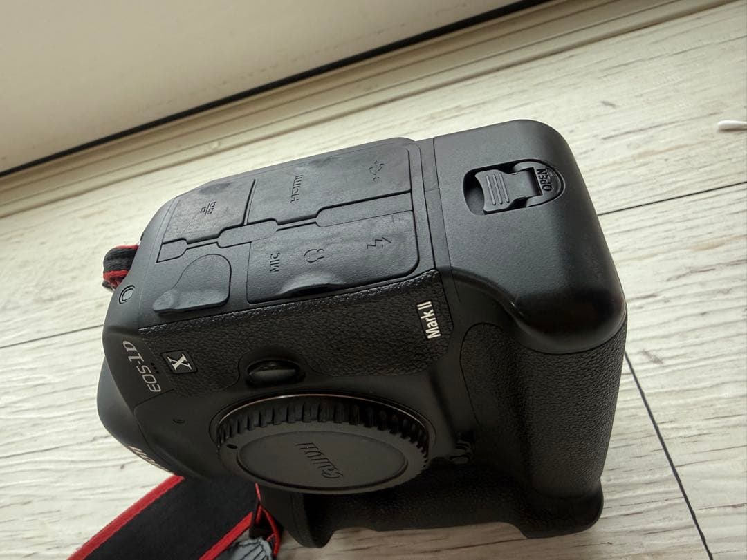 Canon EOS-1D X Mark II デジタル一眼レフ　美品