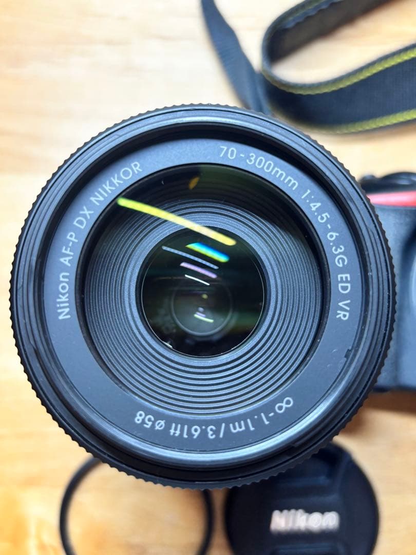 Nikon D5600 ダブルズームキット（中古）バッテリー4つ付 レンズ保護付