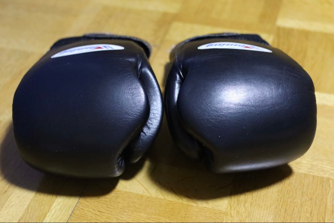 Winning グローブ 8oz 半月使用 美品 トレーニング向け