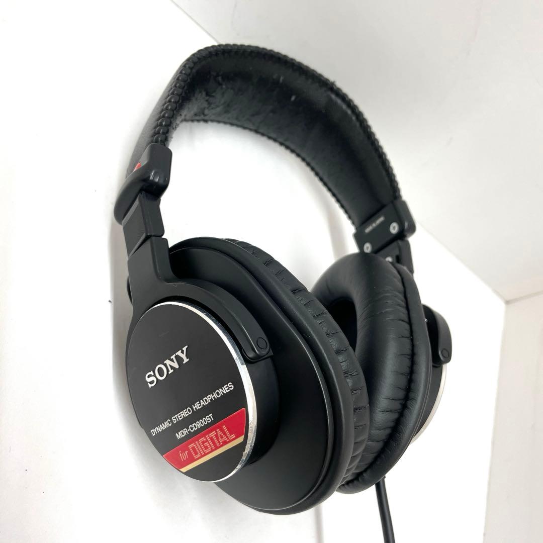 SONY モニターヘッドホンMDR-CD900ST