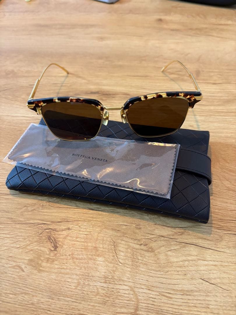 Bottega Veneta ボッテガヴェネタ　サングラス