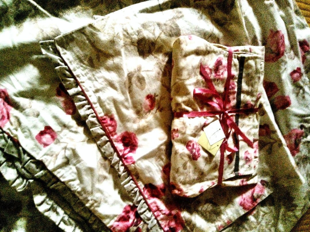 ローラアシュレイ、未使用品、布団カバー、大判枕カバー’、エプロンの３点セット