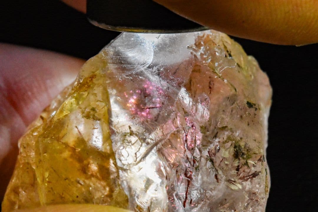 ブラジル エスピリトサント産 オリジナルピンクファイヤークォーツ原石03