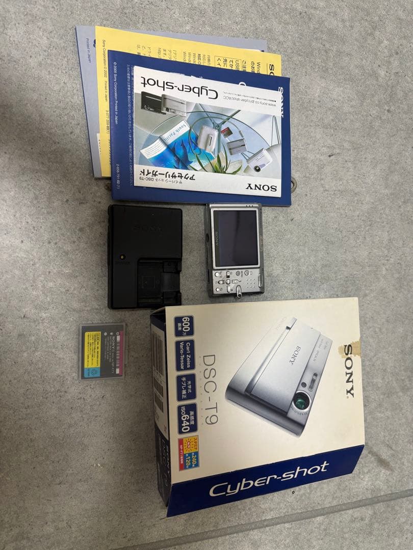 SONY Cyber-shot DSC-T9 デジタルカメラ　箱あり