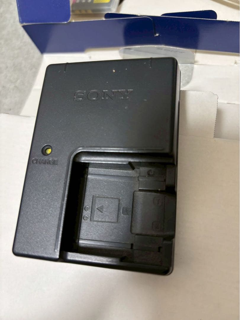 SONY Cyber-shot DSC-T9 デジタルカメラ　箱あり