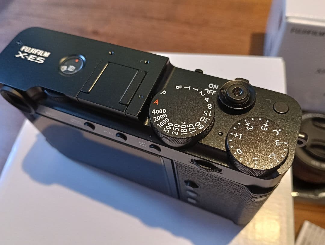 富士フイルムX-E5ショット数127枚＋ XF23mmF2.8新品