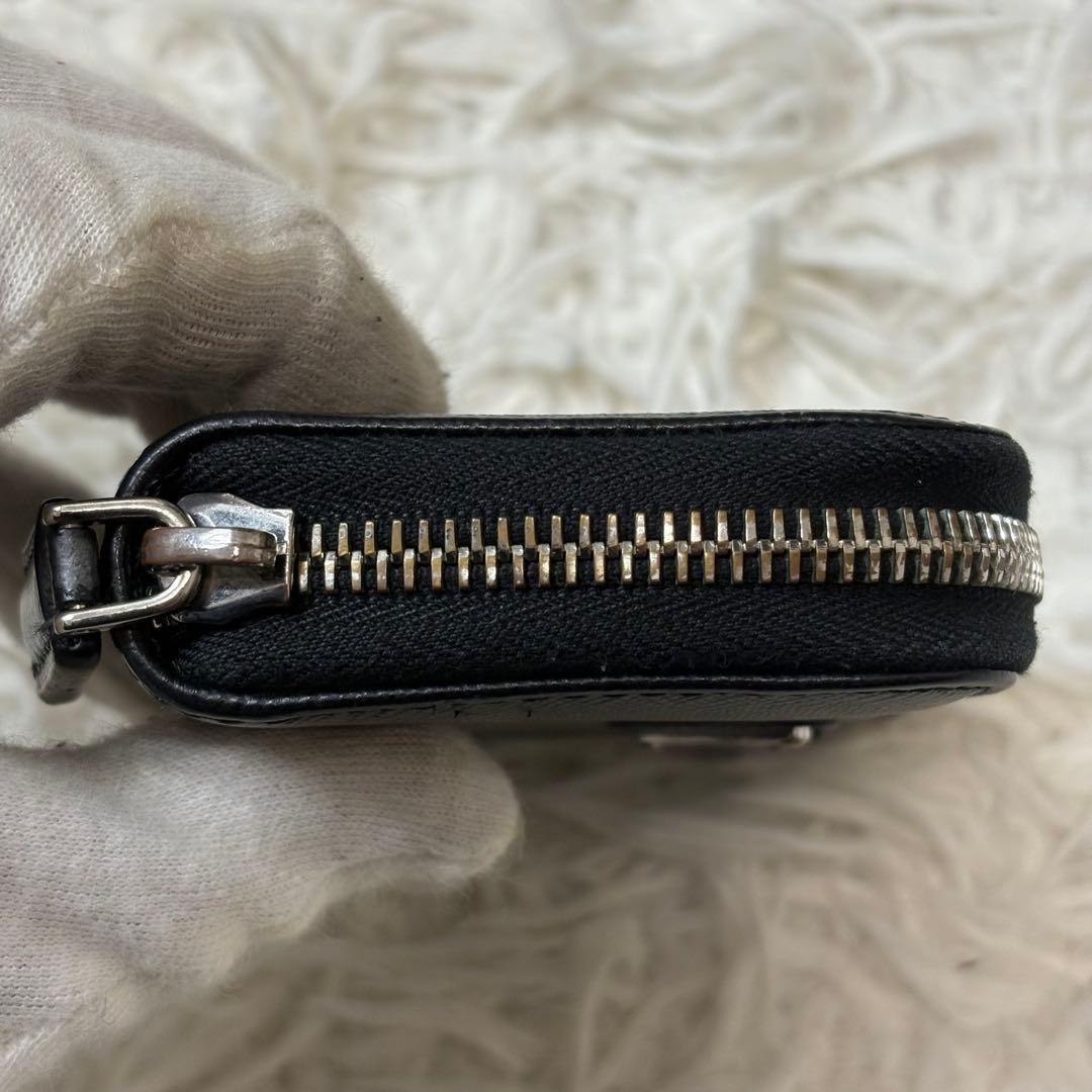 PRADA ブラック ケース サフィアーノレザー　ラウンドジップ