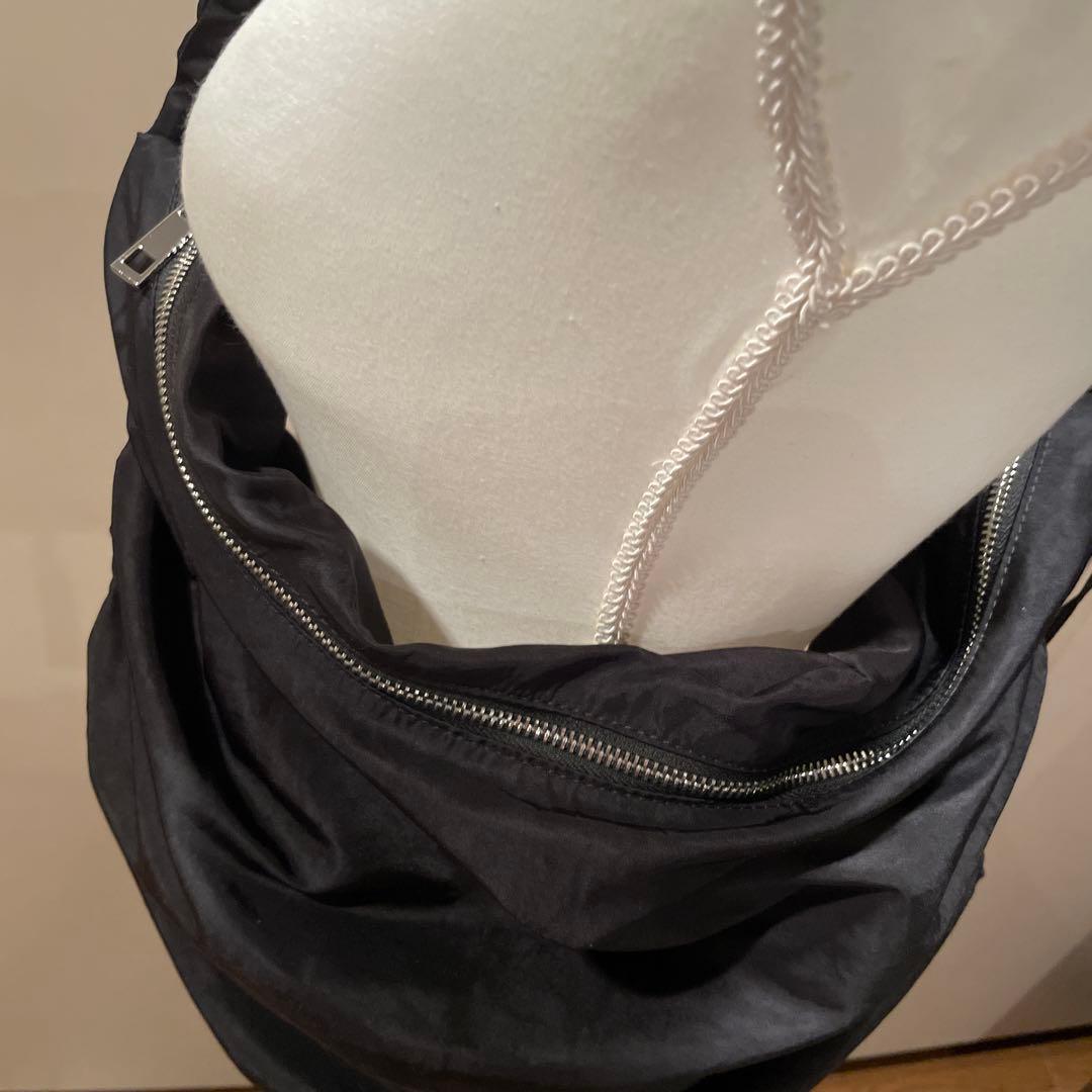 【美品】hun RODESKO　Gather big ショルダーバッグ　ブラック