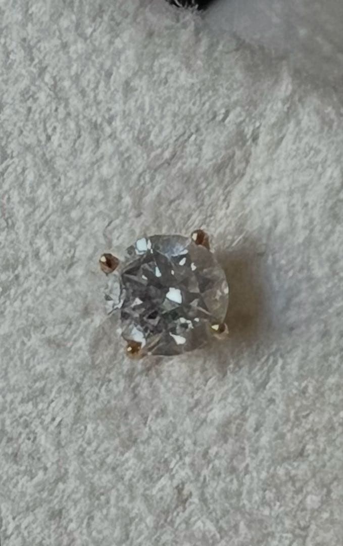 【ピアス・片耳】ダイヤモンドピアス　片耳　バンドーム青山