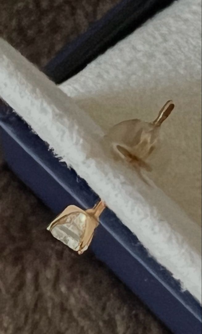 【ピアス・片耳】ダイヤモンドピアス　片耳　バンドーム青山