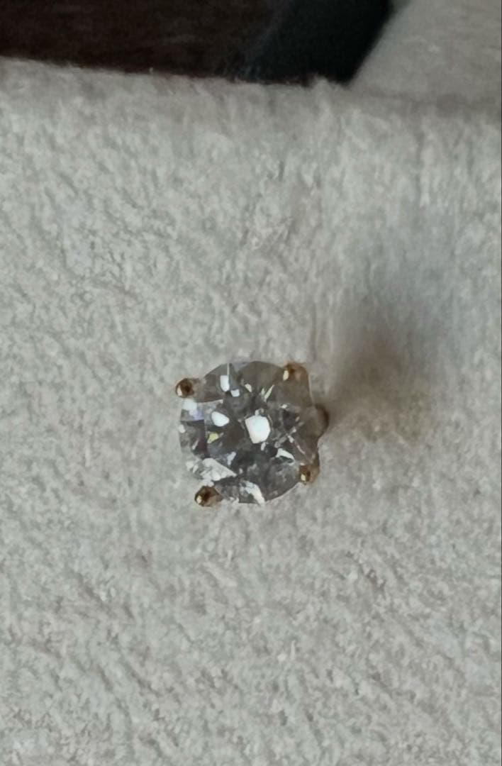 【ピアス・片耳】ダイヤモンドピアス　片耳　バンドーム青山