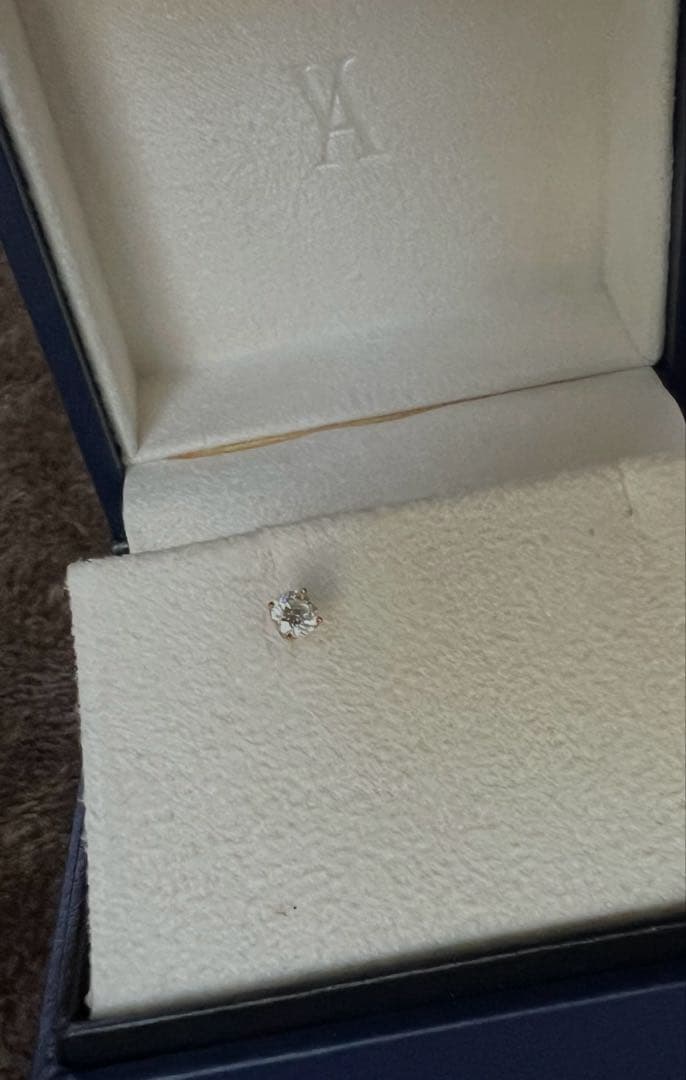 【ピアス・片耳】ダイヤモンドピアス　片耳　バンドーム青山