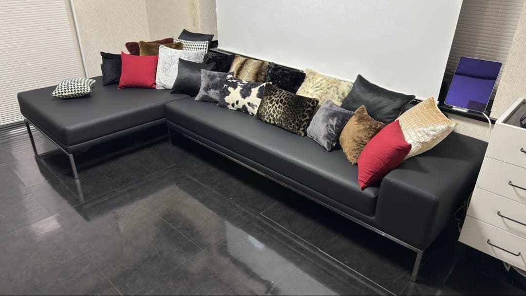 【期間限定値下げ中】E&Y ホックニー ソファ【値引き歓迎】