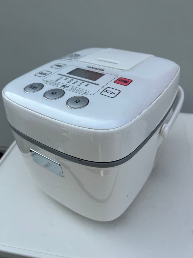 2019年式 3合 YAMAZEN 炊飯器 YJC-300 (W)