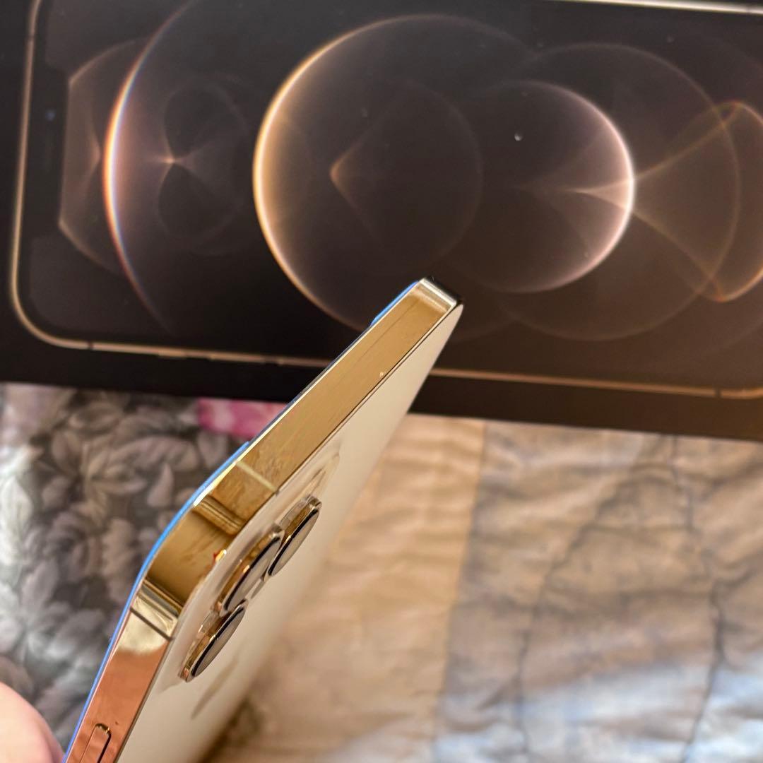 【超美品】iPhone 12 Pro Max 256GB simフリー箱付き