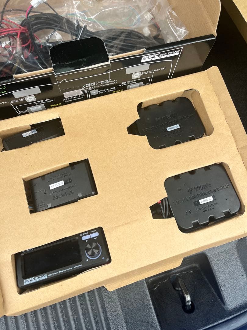 TEIN EDFC Active Pro サスペンションコントローラー