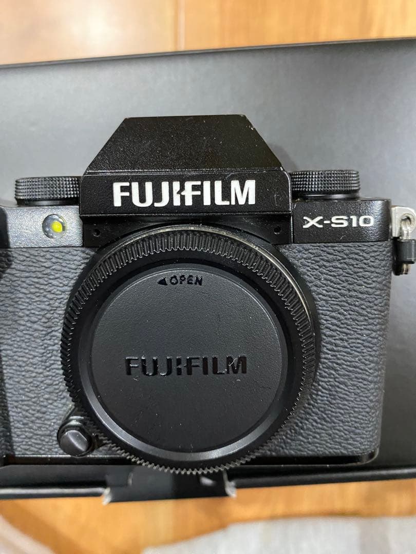 美品！Fujifilm X-S10 ブラック　箱付
