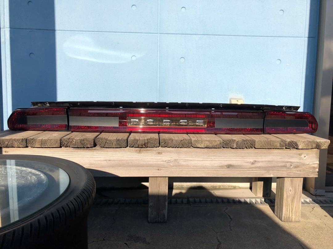 ダッジ チャレンジャー 純正テールライト