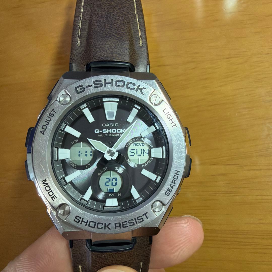 G-SHOCK gst w130l ソーラー電波メンズ　説明書あり