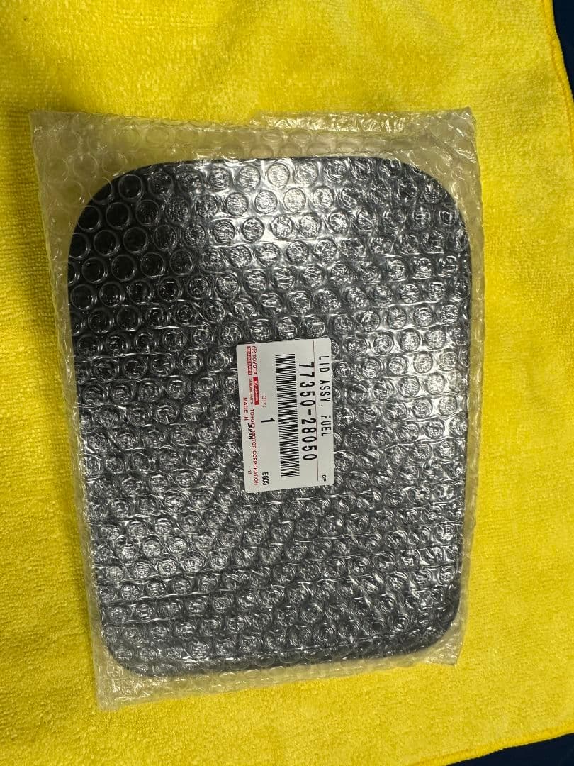 80ヴォクシー　ノア　グラインダータトゥー　ヒューエルリット　給油口