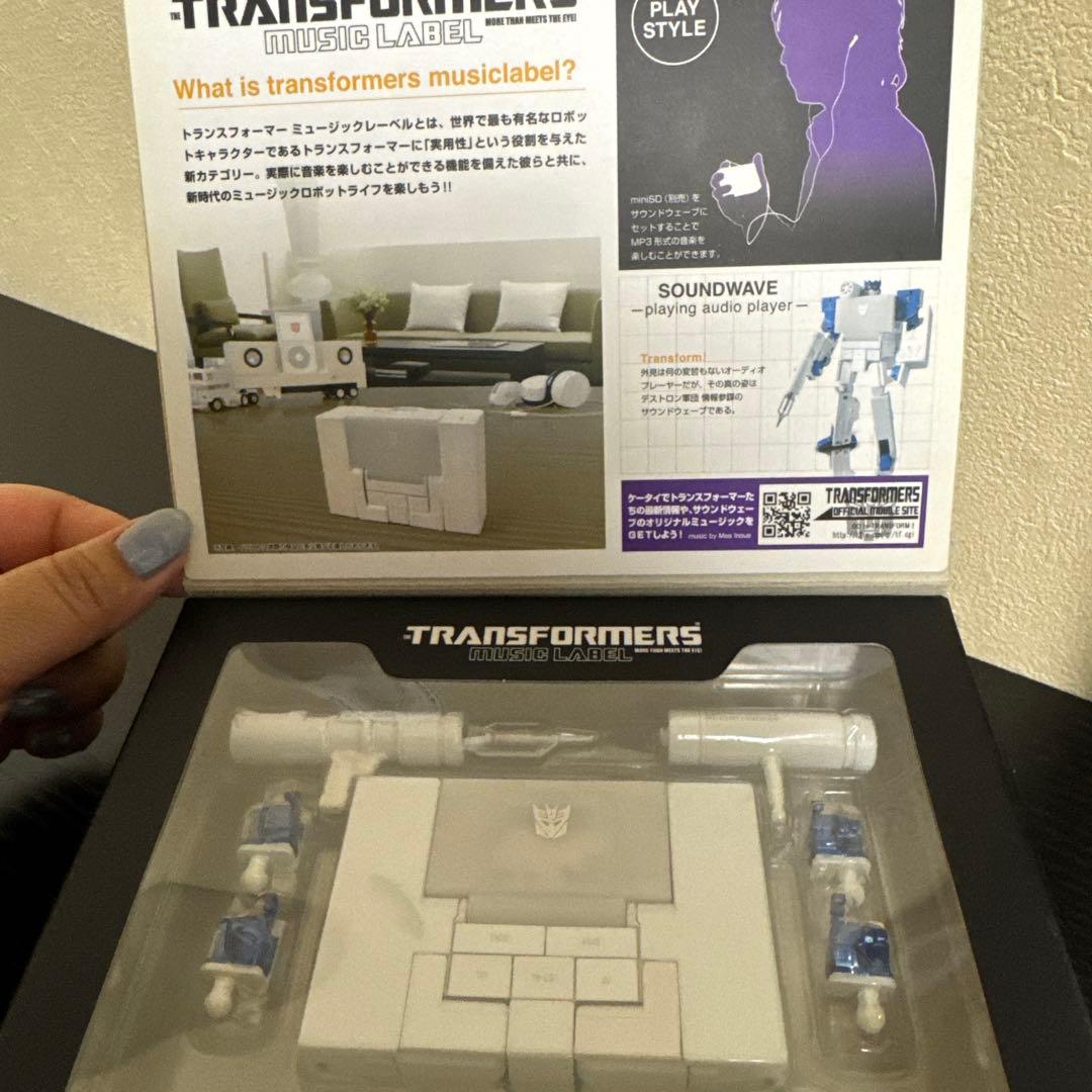 【美品】トランスフォーマー soundwave musiclabel