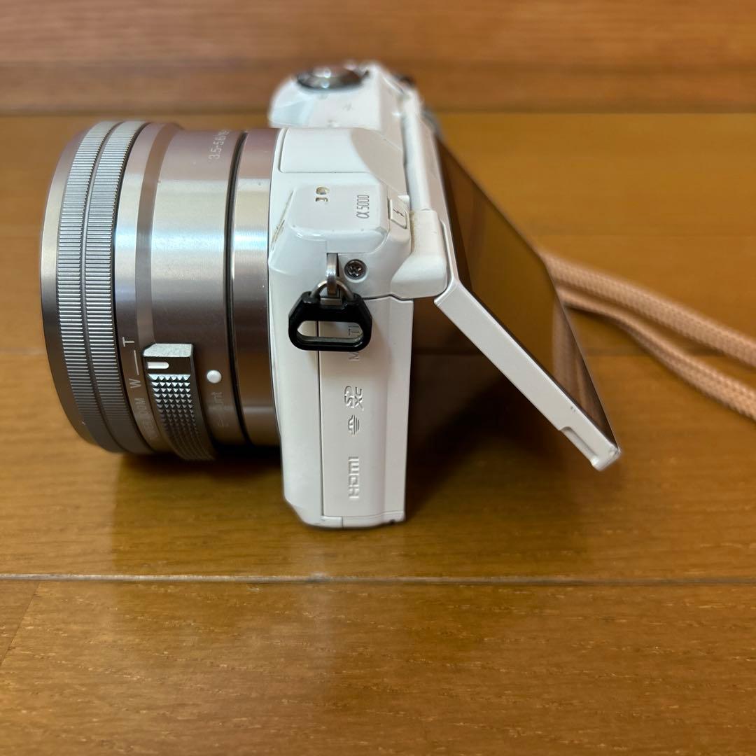 【ジャンク品】SONY α5000 ホワイト　レンズ付き