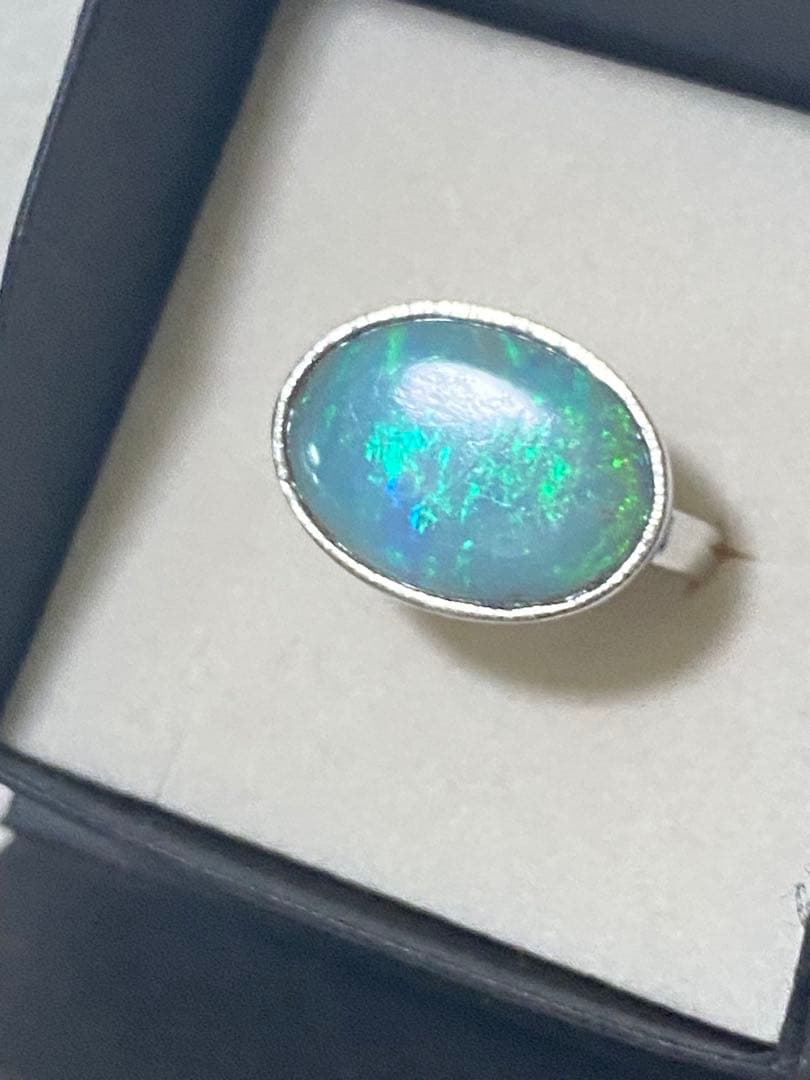 特大セミブラックオパールリング