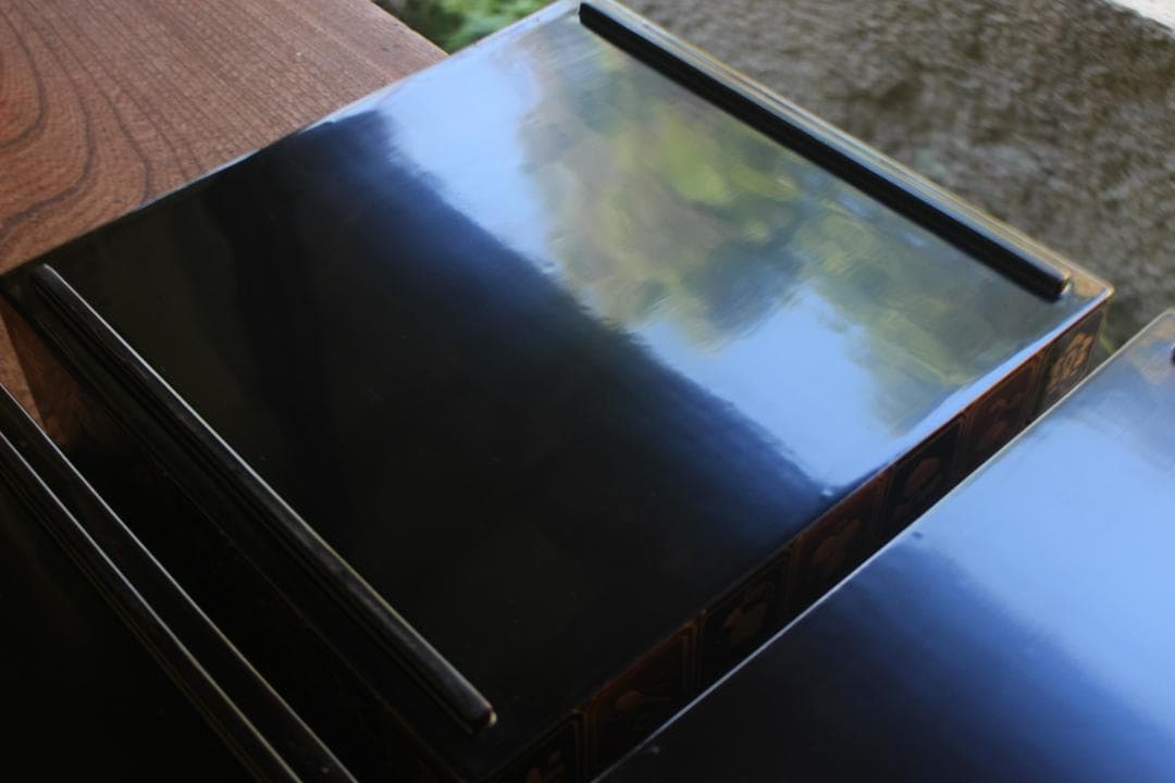 デッドストック！内朱金縁黒漆に極上宝尽蒔絵の映える三段重（検輪島塗重箱お重