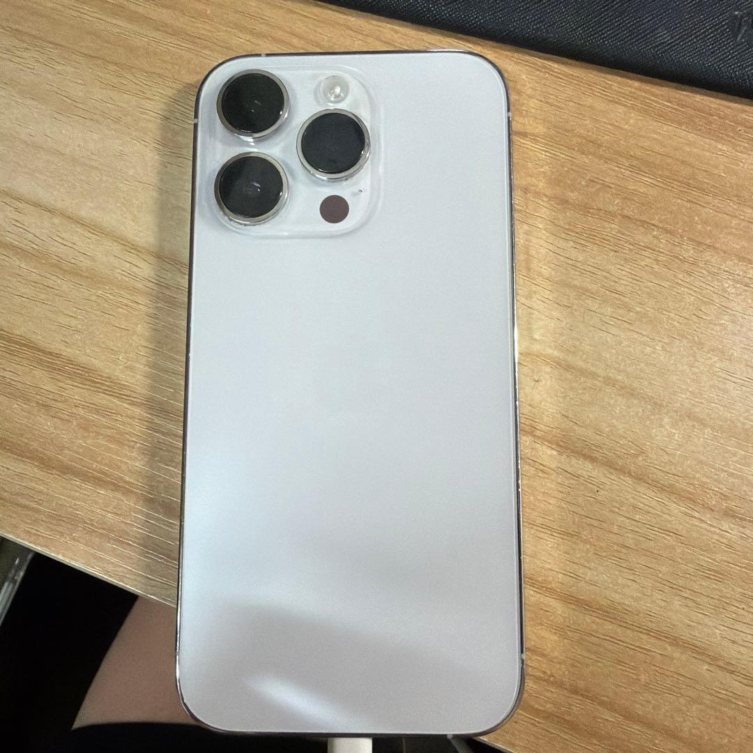 Apple iPhone 14Pro ホワイト 75%