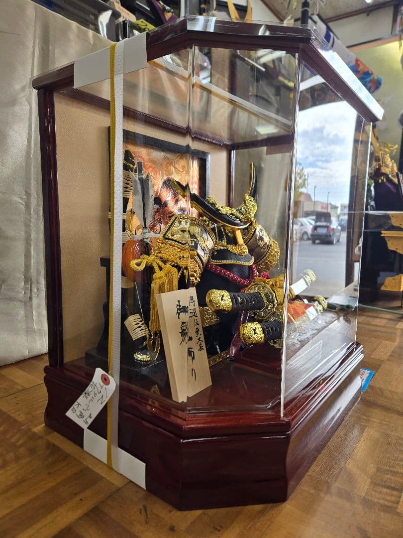 【展示品限り】五月人形　兜　伊達政宗　ケース飾り　※閉店セール　K7