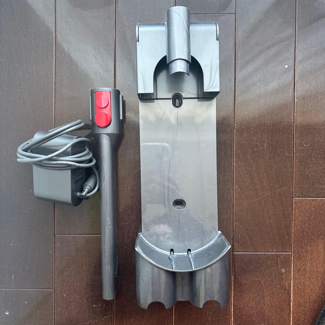 Dyson V8 Slim Fluffy スティッククリーナー　SV10KSLM