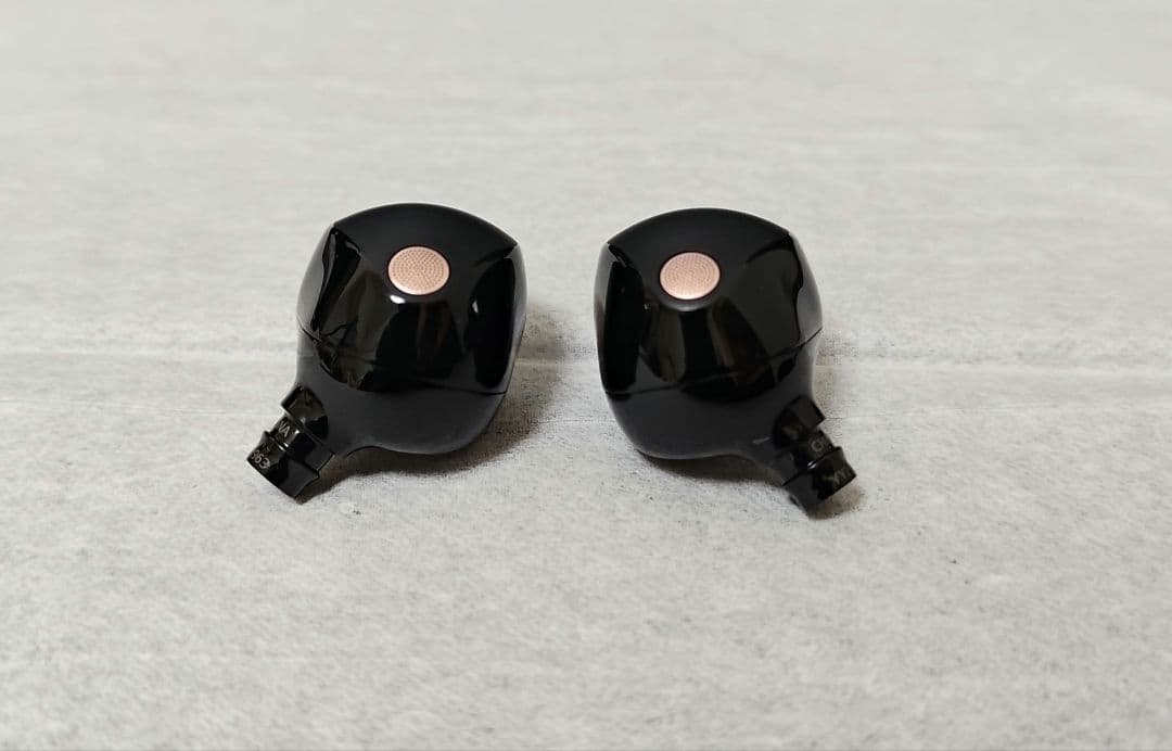 WF-1000XM5 ソニー SONY ワイヤレスイヤホン【未使用に近い】