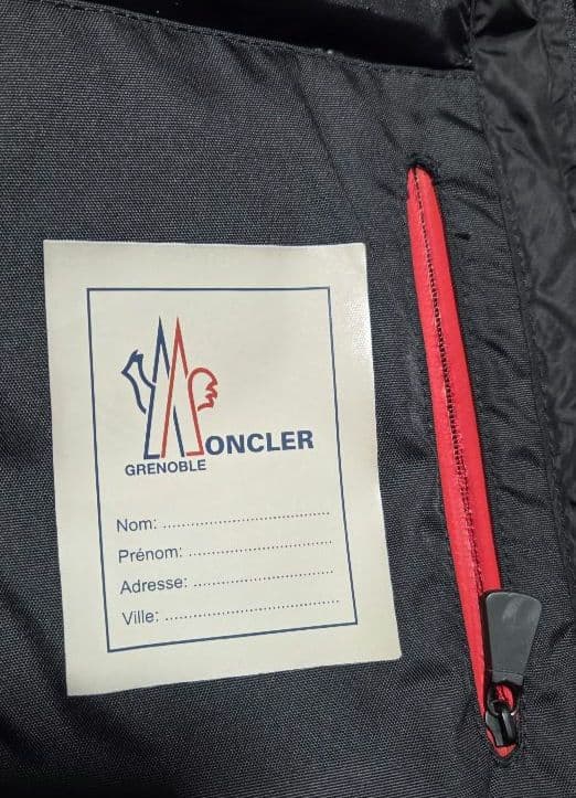 は*な様 モンクレール メンズ ダウンベスト 黒