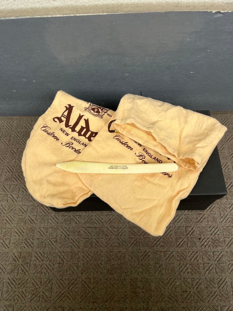 オールデン 990 コードバン プレーン トゥ 8D レザースティック付き