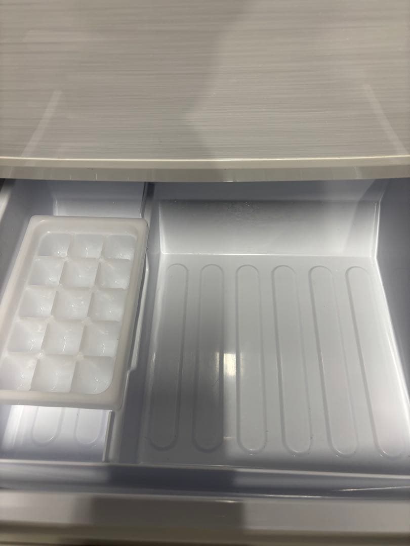 シャープ ノンフロン冷凍冷蔵庫 SJ-D14F-W 2019年製