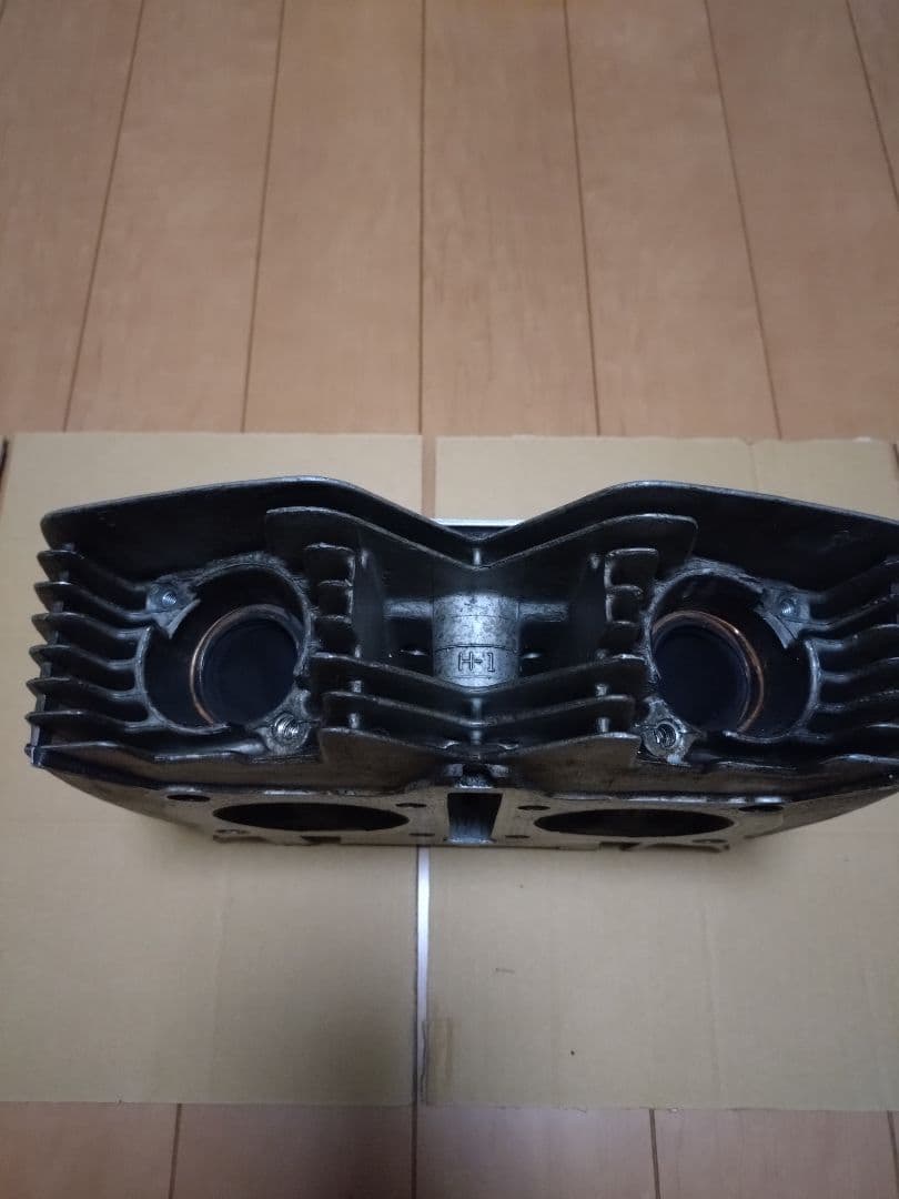 CB250Tシリンダーヘッド