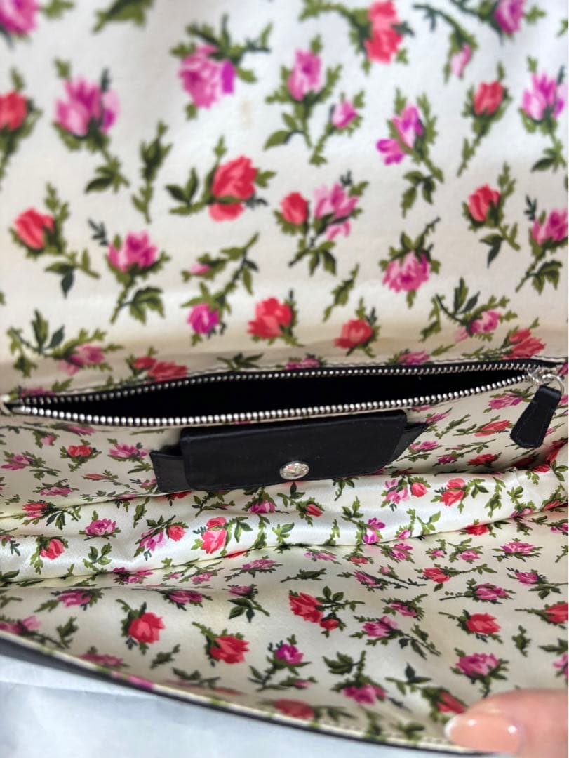 PRADAプラダクラッチバッグ