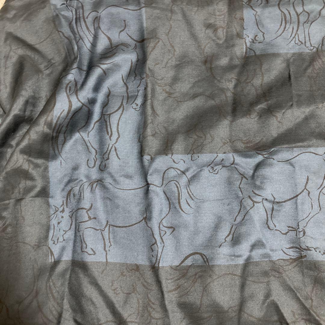 HERMÈS エルメス　ダークブルー シルク大判ストール　馬柄 197×96cm