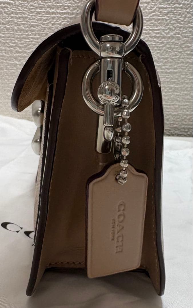 COACH ショルダーバッグ シグネチャーキャンバス