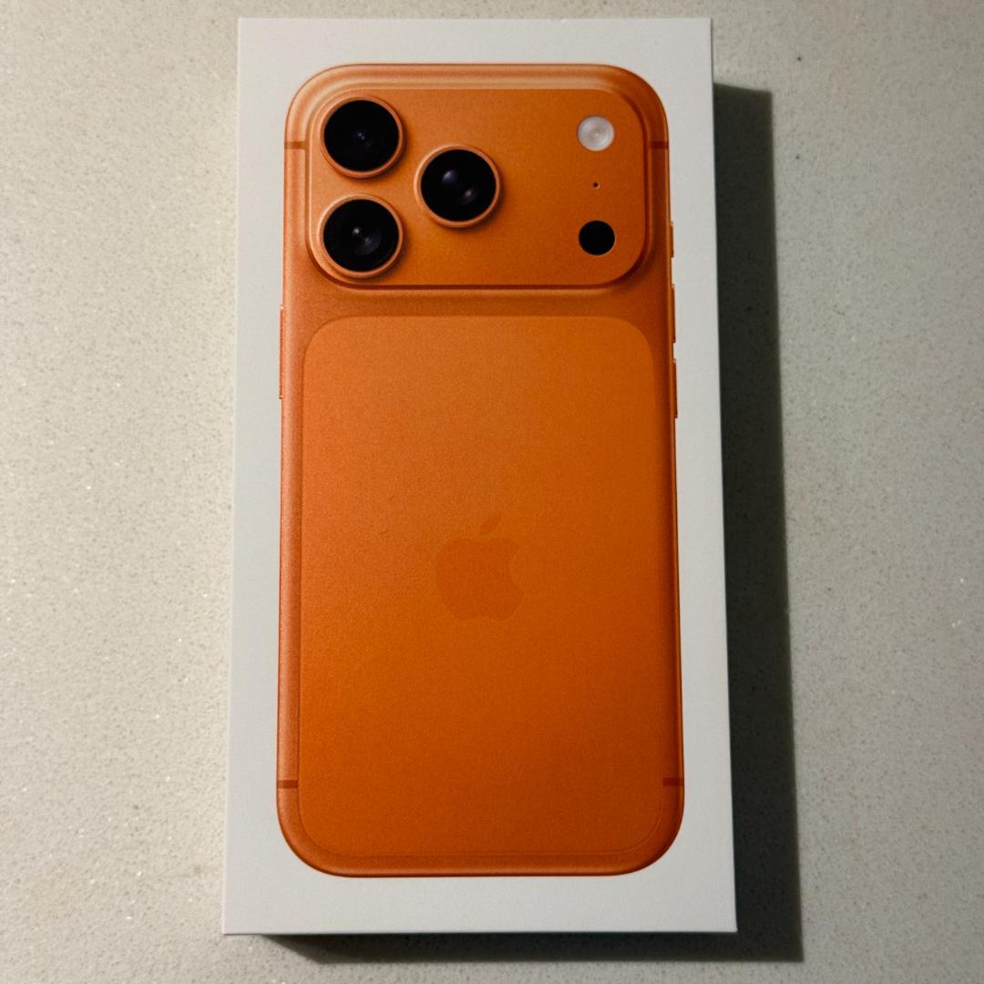 【香港版】 iPhone17pro 512GB コズミックオレンジ ※未開封品