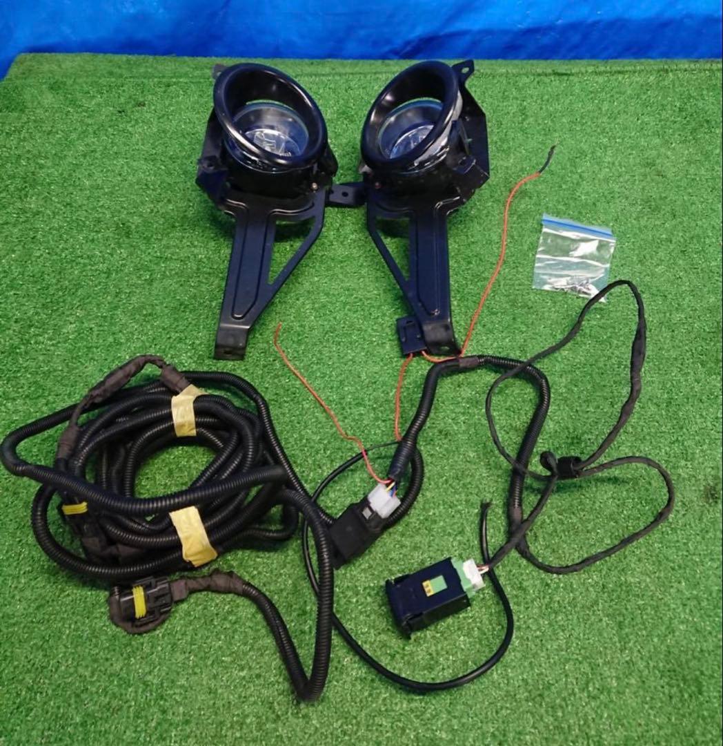 期間限定価格　25日まで　スズキ 純正 アルト HA25S フォグライト セット