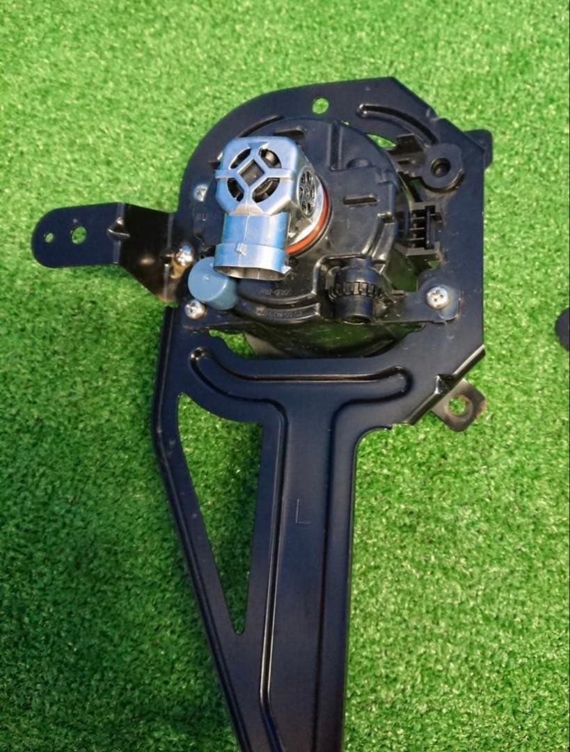 期間限定価格　25日まで　スズキ 純正 アルト HA25S フォグライト セット