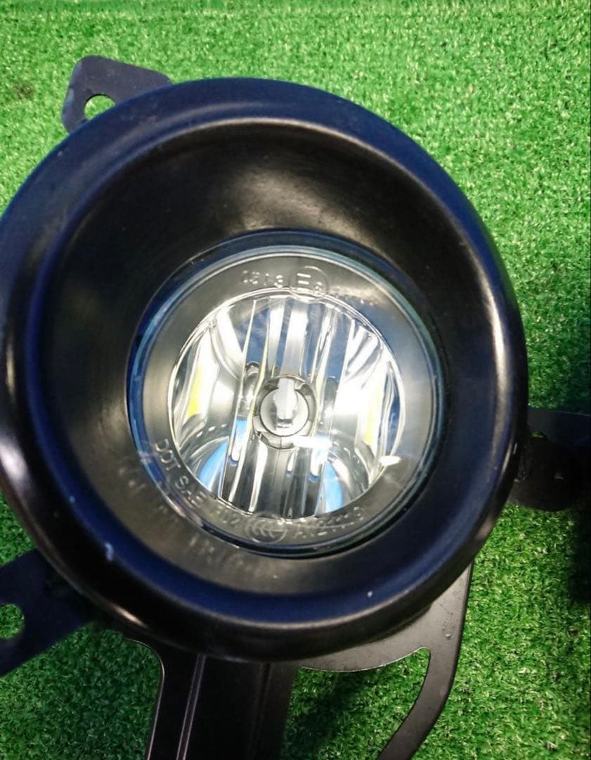 期間限定価格　25日まで　スズキ 純正 アルト HA25S フォグライト セット