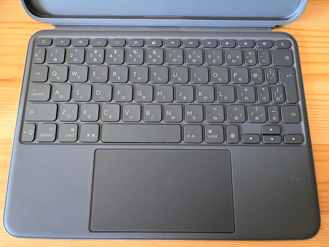 logicool combo touch iPad air M2 第5世代