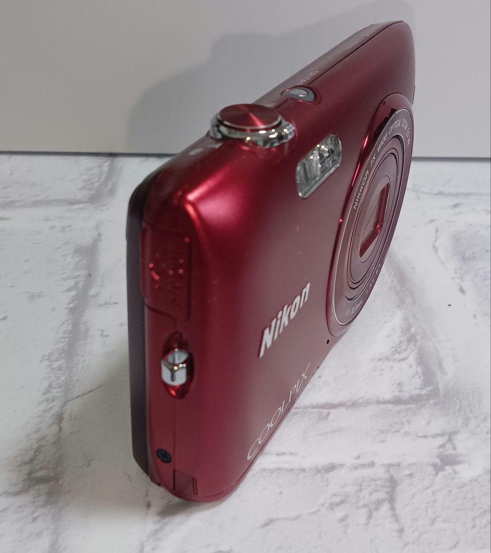 アラになります♪　　　　　　　 〇Nikon COOLPIX レッド