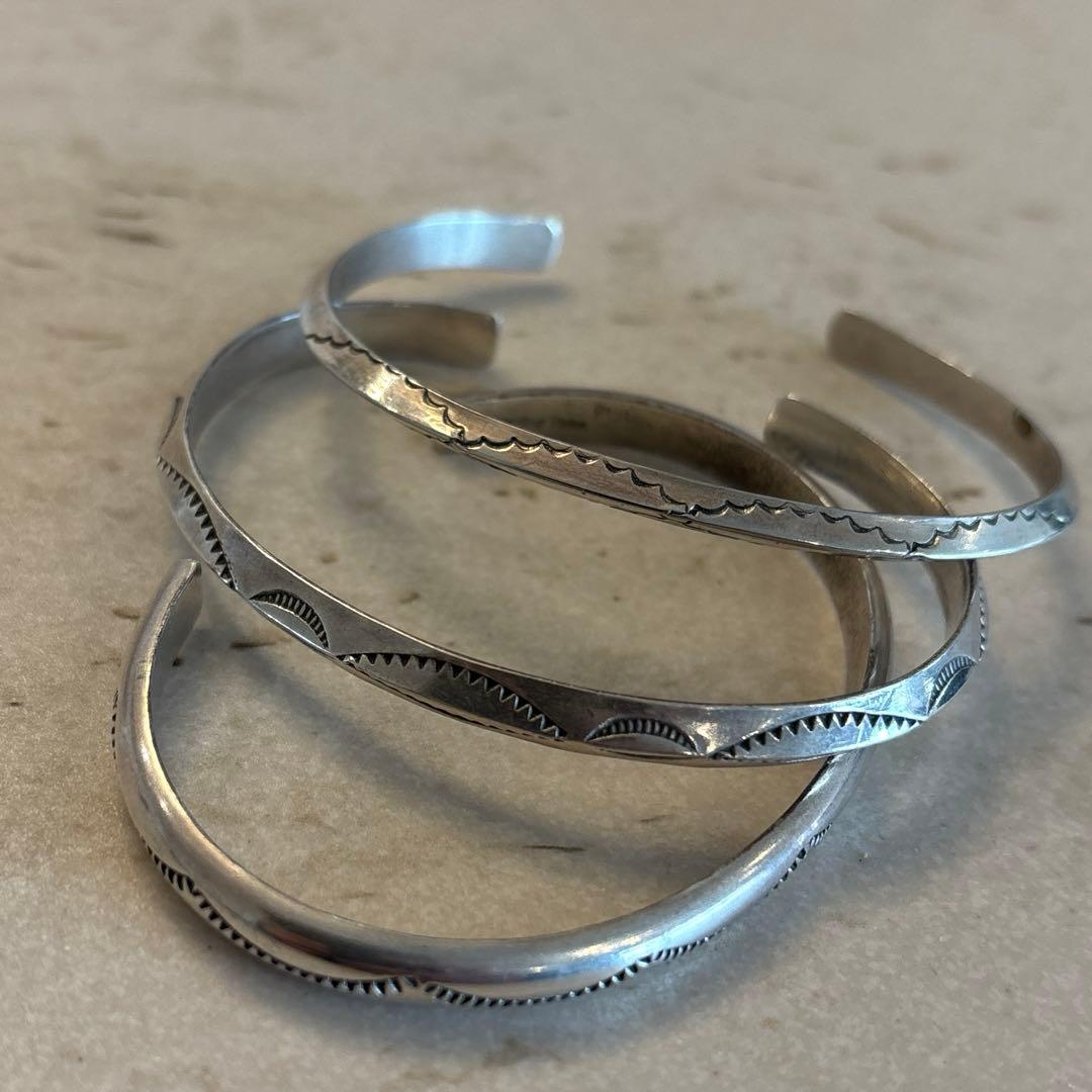 インディアンジュエリー　ナバホシルバー　バングル　スタンプワーク