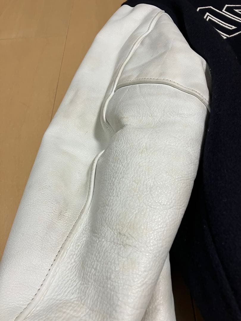 スタジャン ネイビー/ホワイト レザー袖