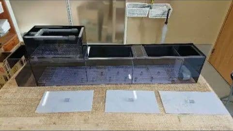 デカバラ　120アクリル水槽用上部フィルター　３面ブラック